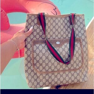 Beautiful vintage authentic large Gucci shopper tote